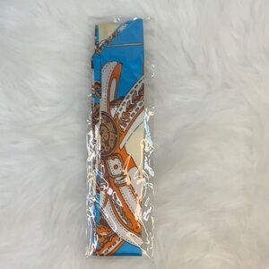 Handbag/ hair/ neck embellishment print (NWOT)